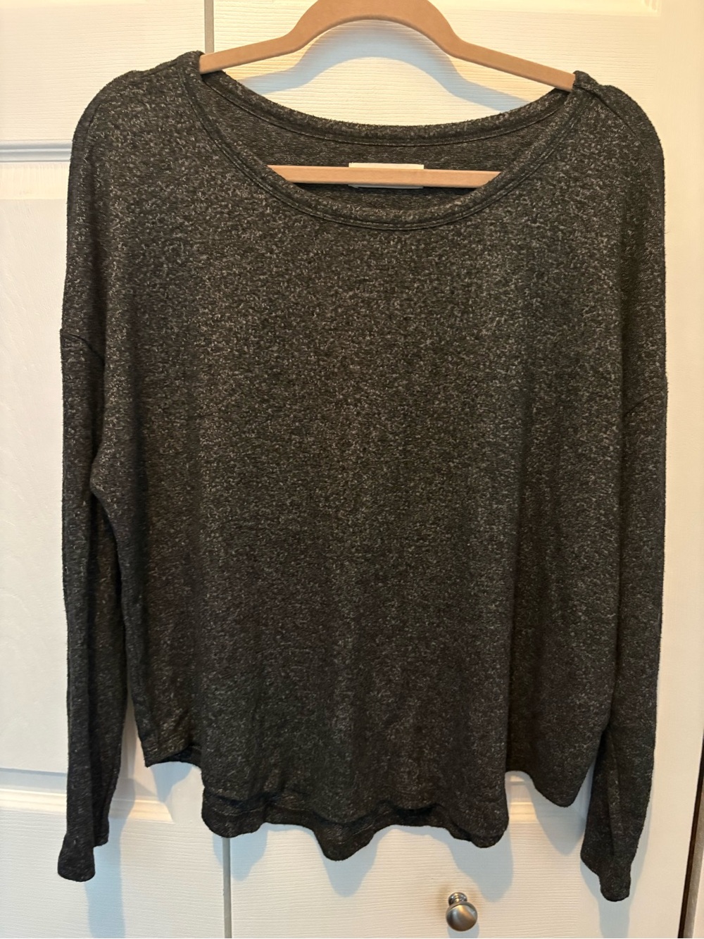 Lucky Brand Women's Heather Charcoal Long-Sleeve Pullover